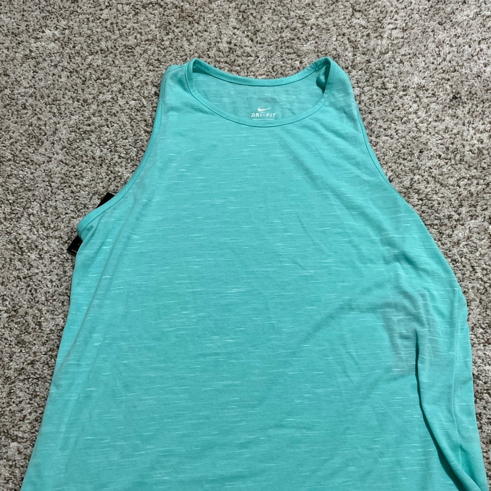 Teal Nike tank top (L)